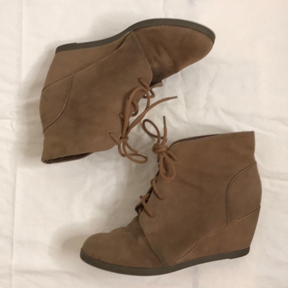 Madden Girl Shoes - ❗️SALE❗️Madden Girl Domain Lace-Up Wedge Bootie